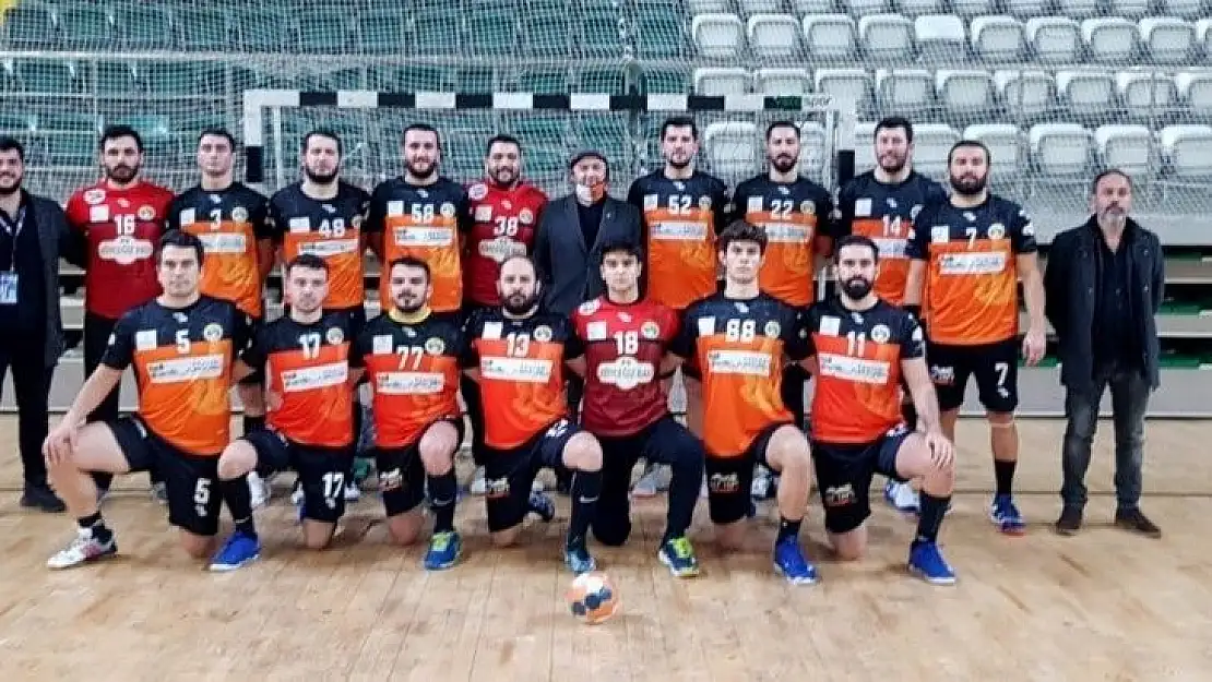 Köyceğiz Belediyespor hentbol takımı oyuncuları maaşlarını alamadıkları iddiasında bulundu