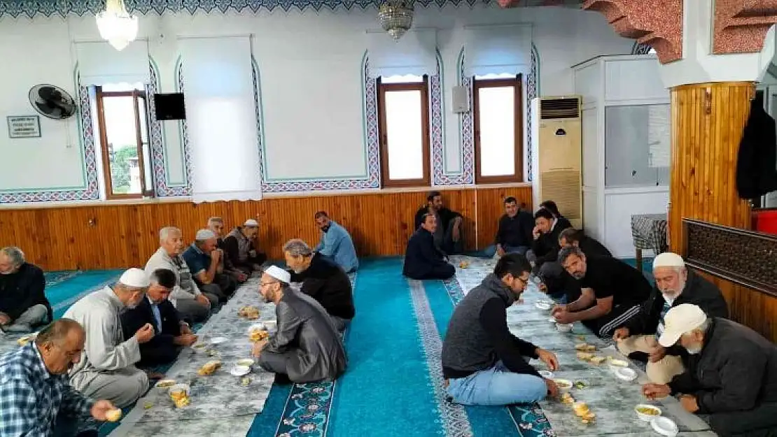 KÖYCEĞİZ'DE MEVLİD-İ NEBİ HAFTASI NEDENİYLE SABAH NAMAZI BULUŞMASI GERÇEKLEŞTİ