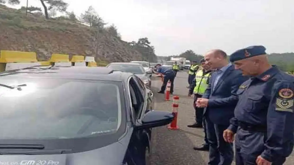 Köyceğiz Kaymakamı Maslak 'Bayramınız Kemerli Olsun' uygulamasına katıldı