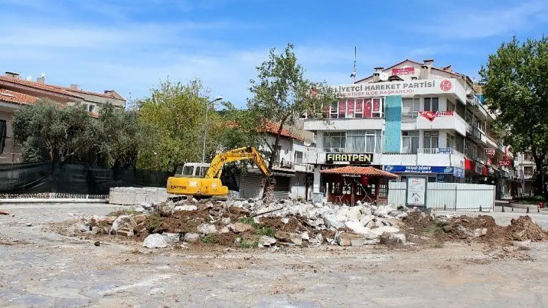 Kurşunlu meydanında çalışmalar başladı