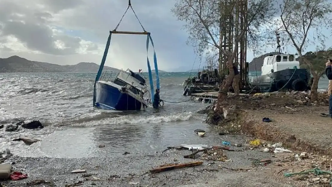 Lodos, Bodrum'da lüks yatı karaya sürükledi