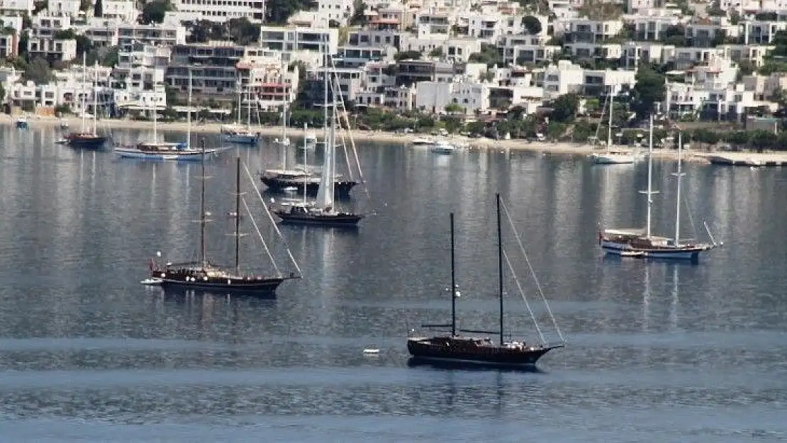 Lüks yatlar Bodrum'u mesken tuttu