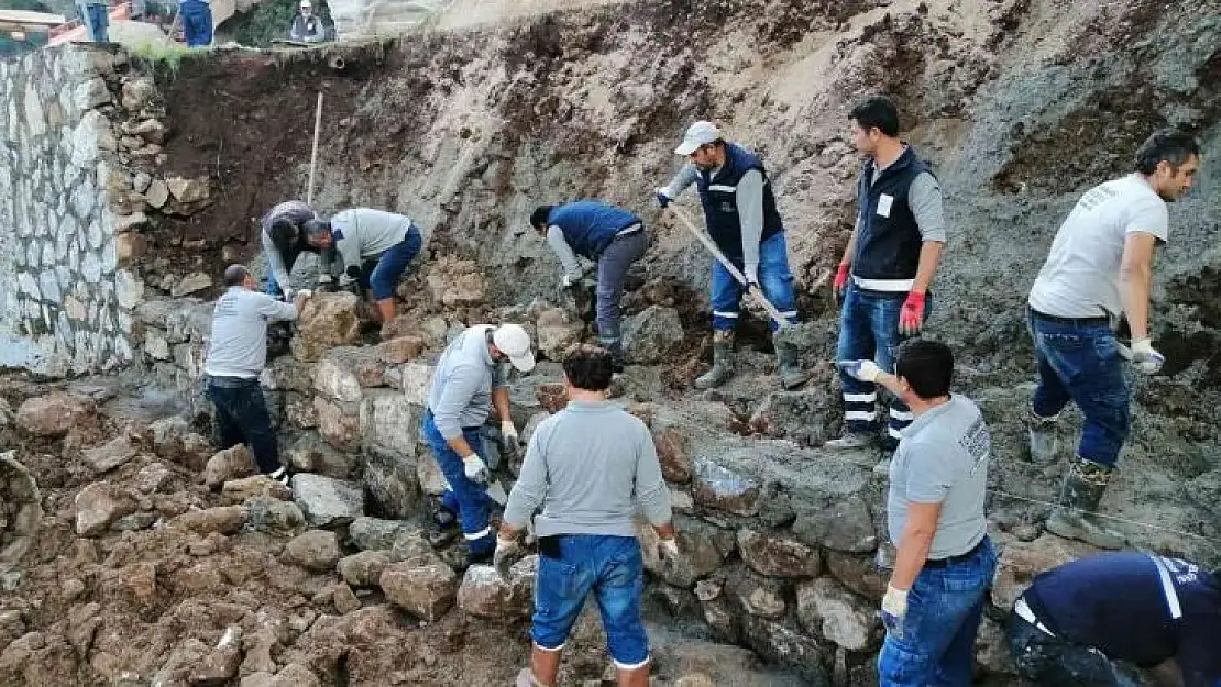 Marmaris Belediyesi ekipleri çalışmalarını sürdürüyor