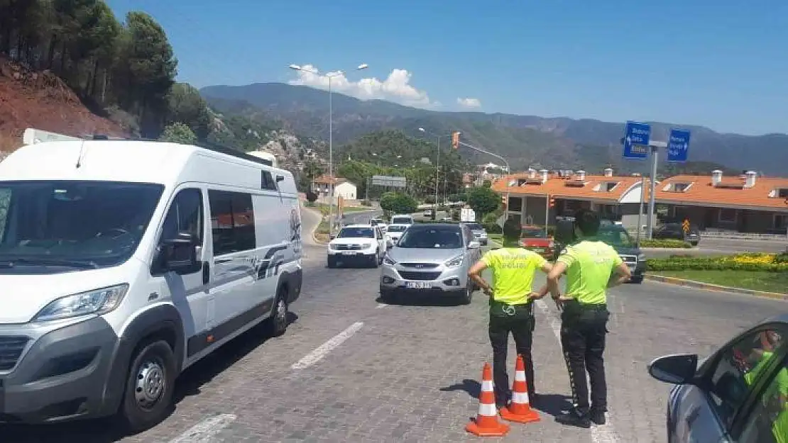 Marmaris-Datça karayolu trafiğe kapatıldı