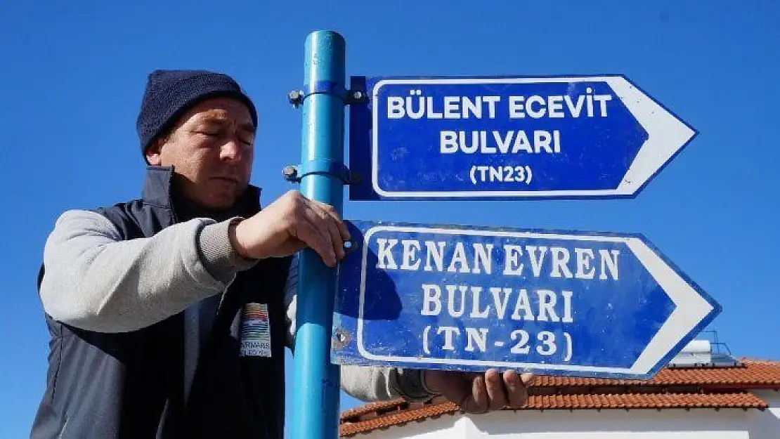 Marmaris'te 'Evren' gitti, 'Ecevit' geldi