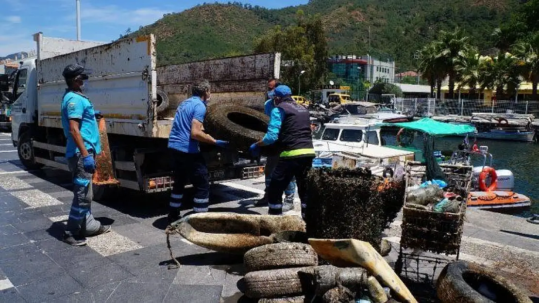 Marmaris'te deniz ve karada temizlik çalışması gerçekleştirildi