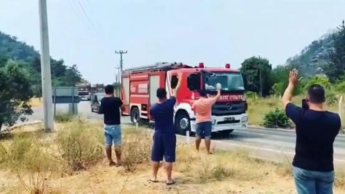 Marmaris'te iki mahallede söndürme çalışmaları tamamlandı, itfaiye ekipleri alkışlarla uğurlandı