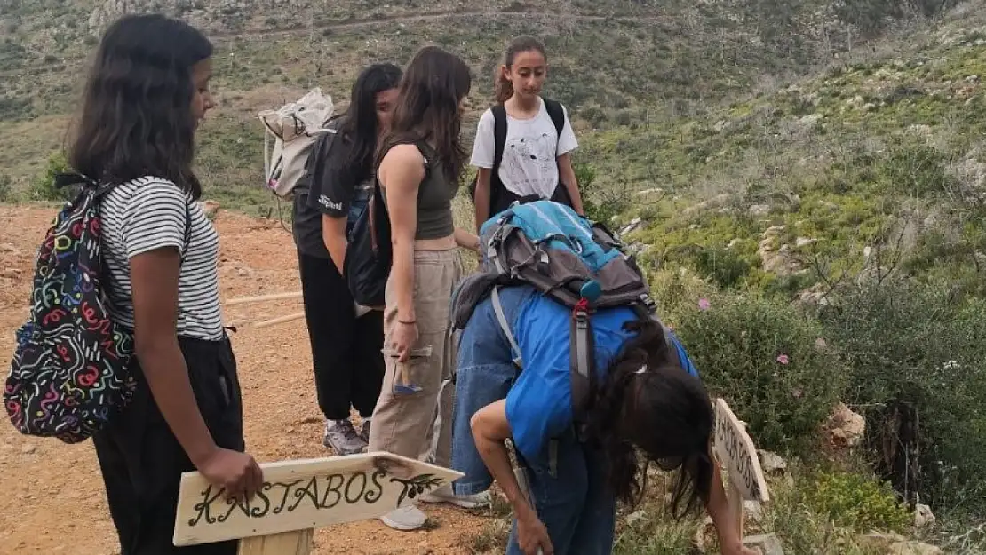 Marmarisli öğrenciler kitap hazırlamak için tarihi rota oluşturdu