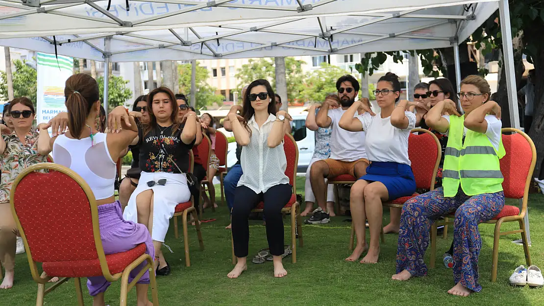 Marmarisliler güne yogayla başladı