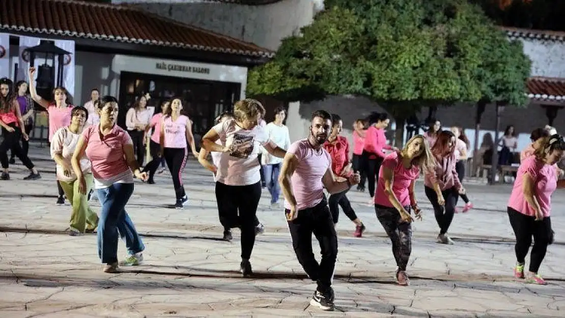 Meme Kanserine 'Zumba' yaparak dikkat çektiler