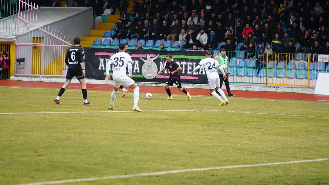 Menemen, zorlu rakibini dışarıda devirdi! 1-2