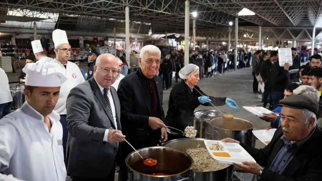 Menteşe Belediyesi her gün 3 bin kişilik iftar yemeği verecek