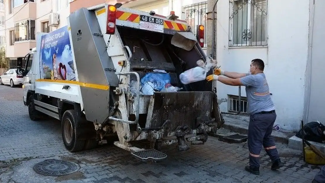 MENTEŞE ÇÖP SAATLERİNE UYUYOR