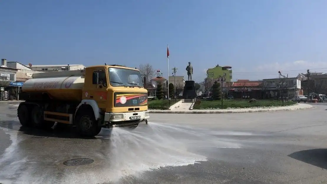 Menteşe'de dezenfeksiyon işlemleri devam ediyor