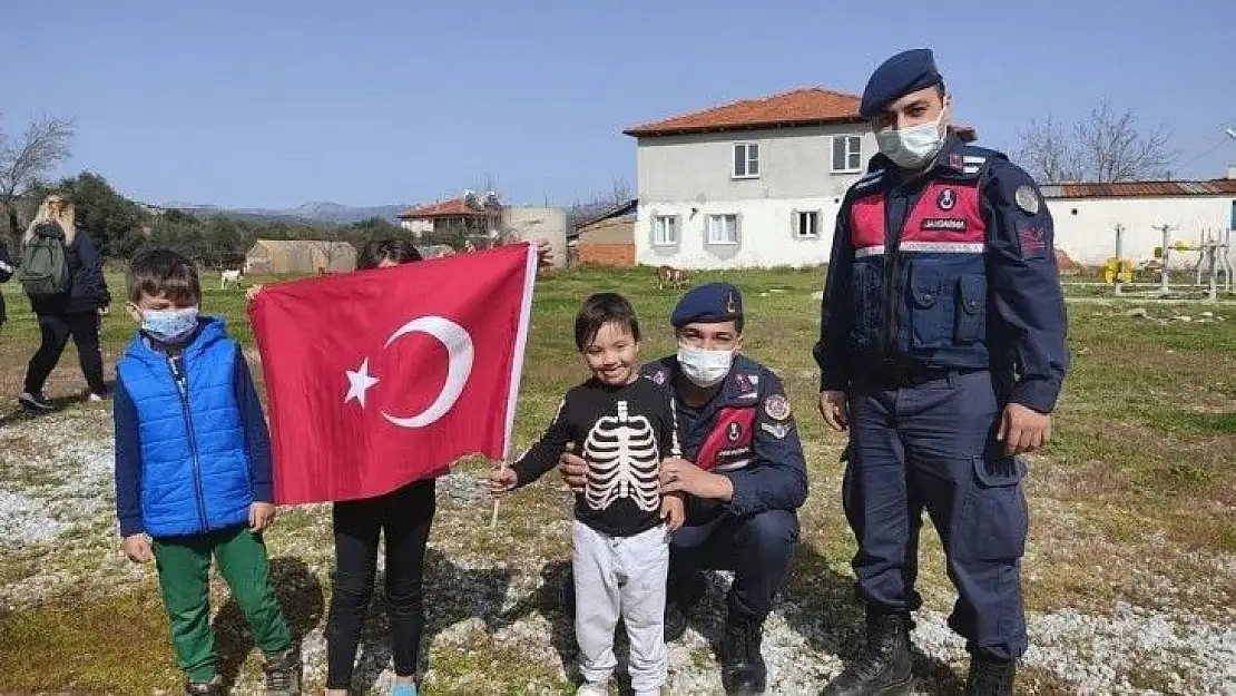 Menteşe Jandarması Down Sendromlular ile birlikte oldu