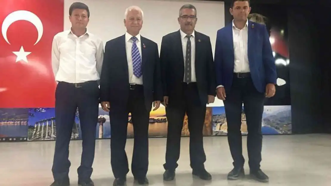 Milas'ta mahalle muhtarları, genel kurulda bir araya geldi