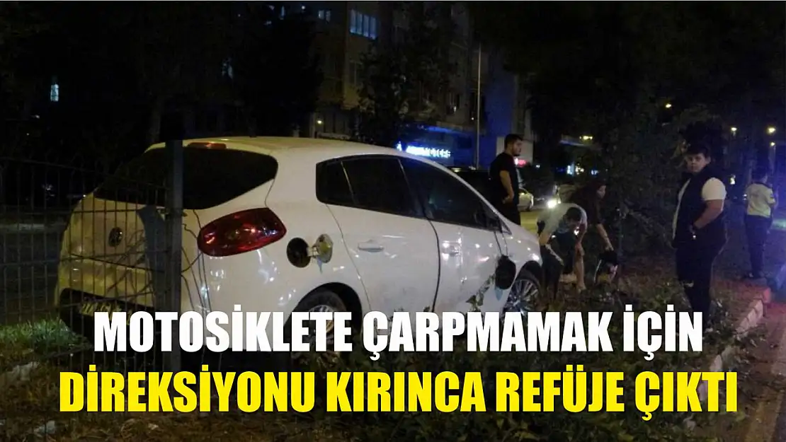 Motosiklete çarpmamak için direksiyonu kırınca refüje çıktı