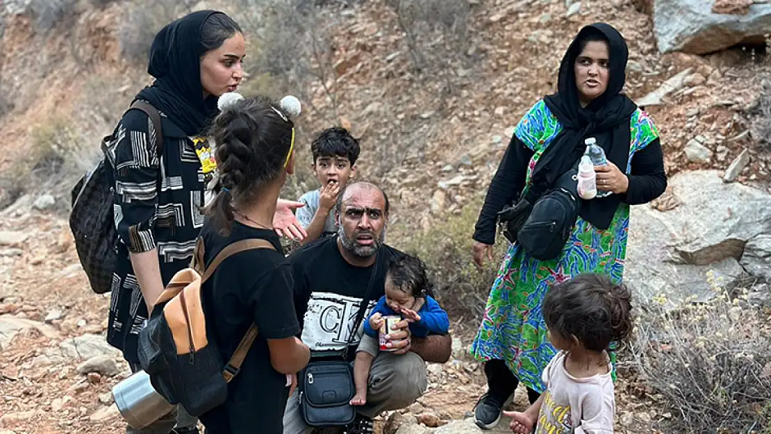 Muğla'da Dağlık Arazide Mahsur Kalan Göçmenler Kurtarıldı