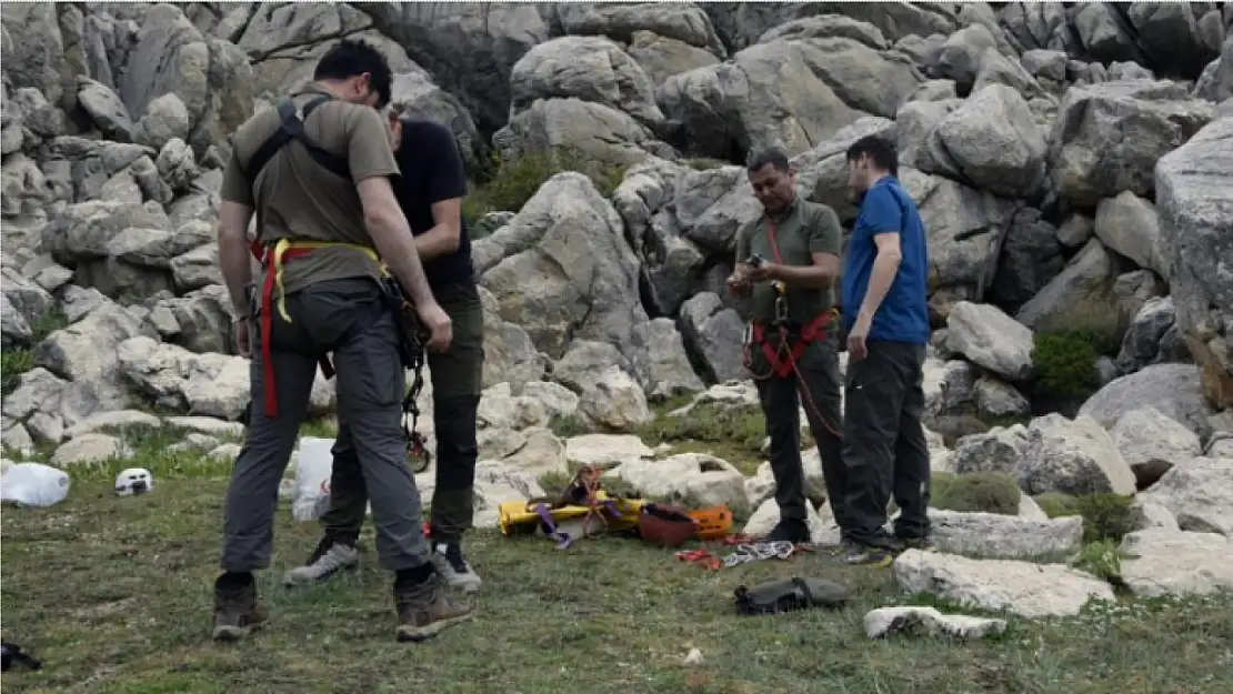 Muğla'da DKMP ekiplerine temel mağaracılık eğitimi