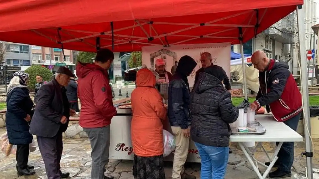 MUĞLA'DA ŞEHİTLER İÇİN LOKMA HAYRI YAPILDI