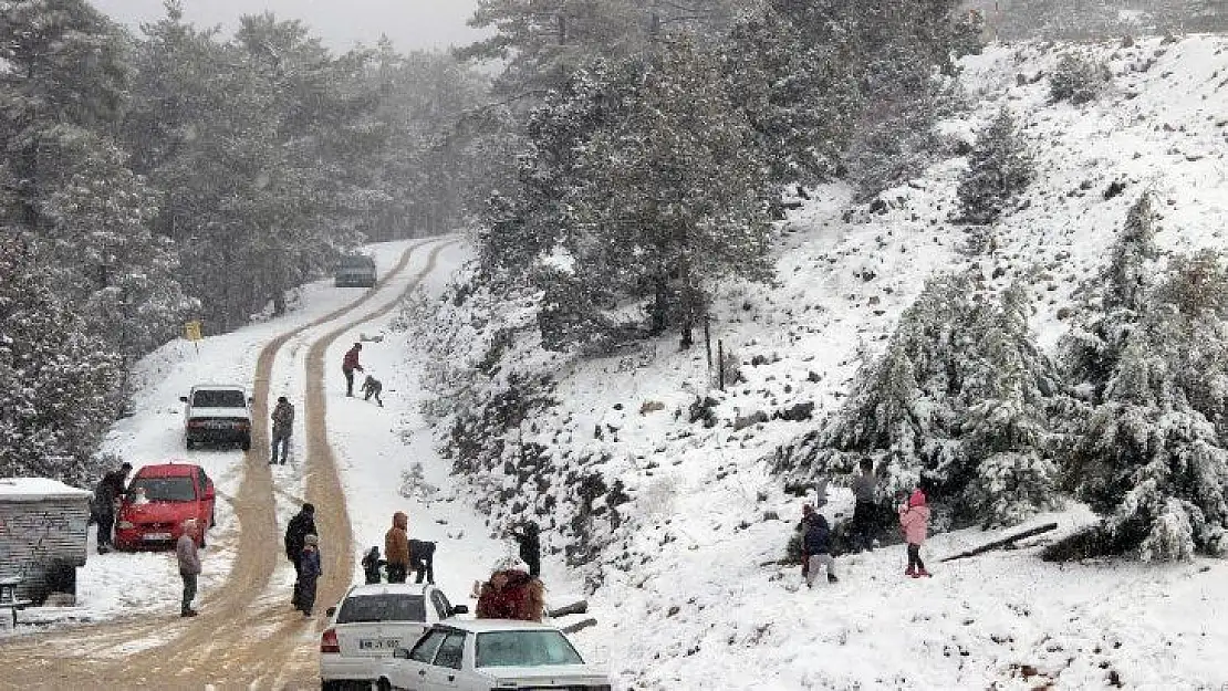 Muğla'nın yüksek kesimleri kara teslim