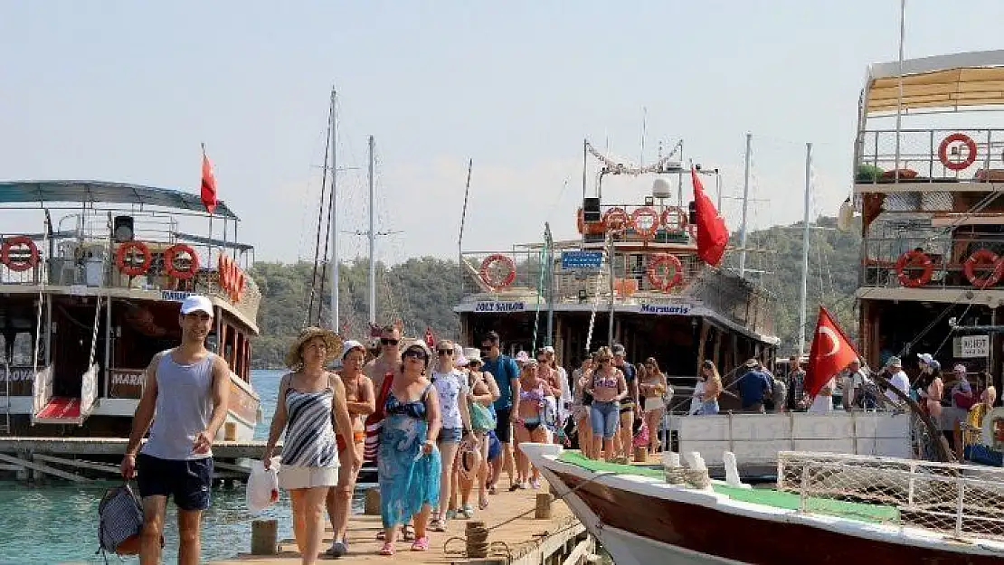 Muğla turist rekorunu kırmaya hazırlanıyor