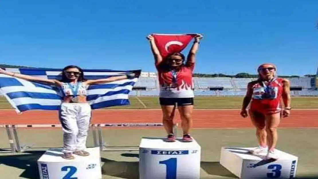 Muğlalı profesör atletizmde rekor kırdı