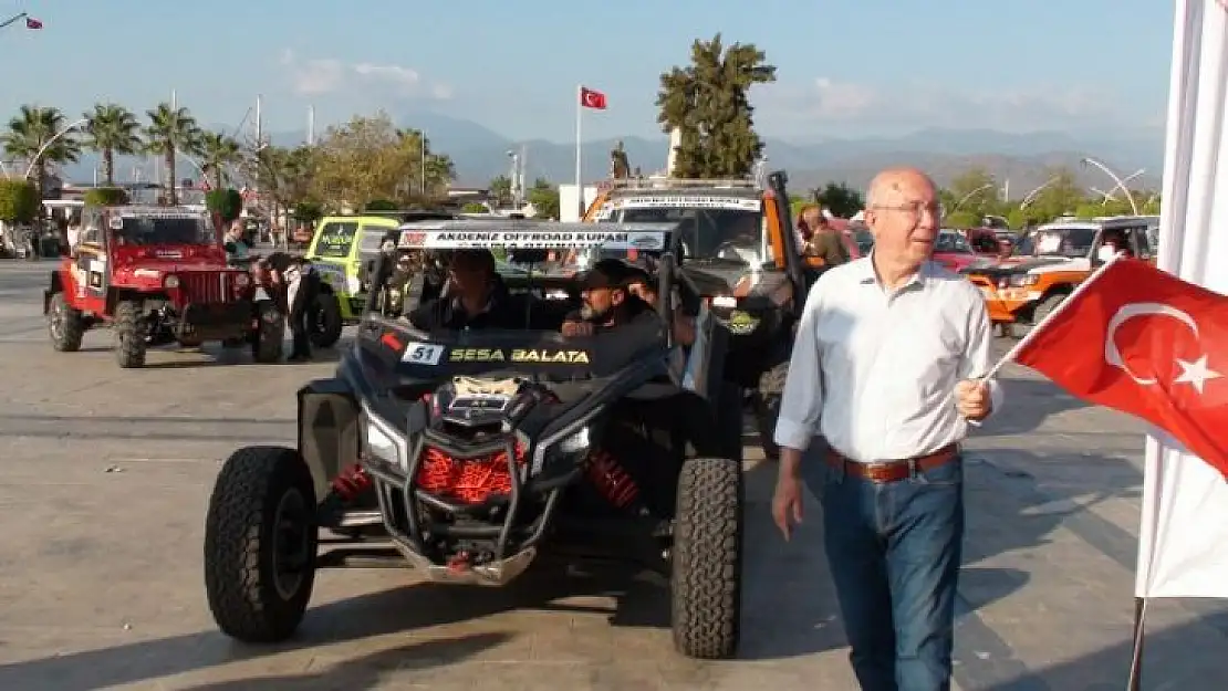 OFFROAD ARAÇLARI, BEŞKAZA MEYDANI'NDA