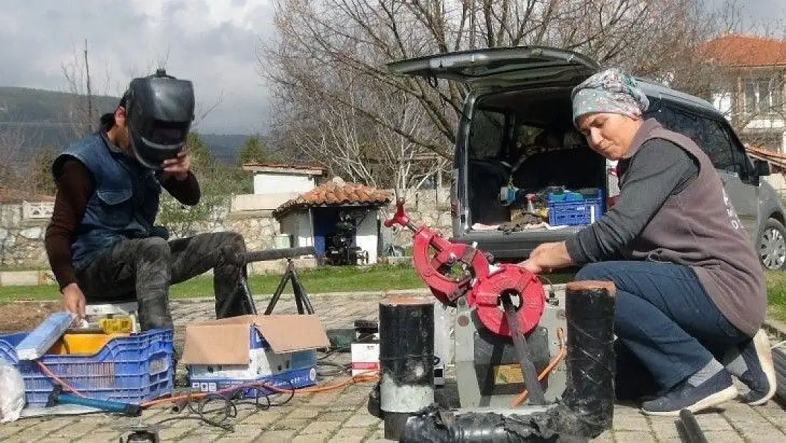 Oğlu askere gidince yerine annesi doğalgaz tesisatçısı oldu