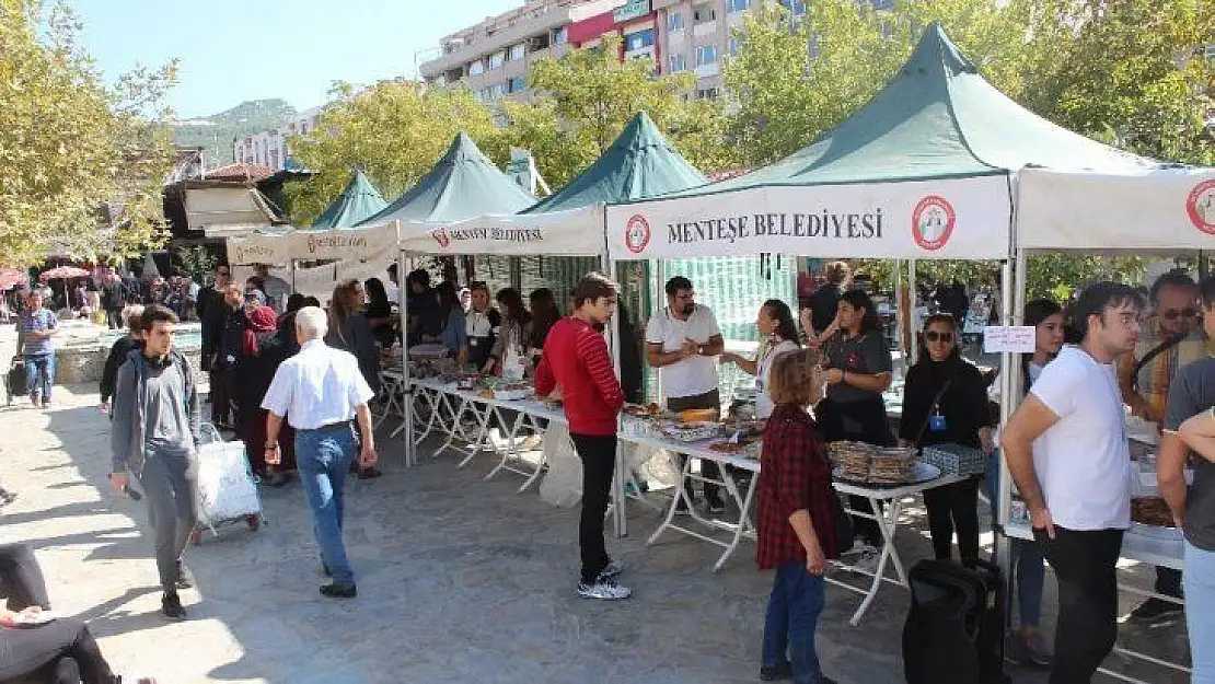 Öğrenciler köy okulunun yenilenmesi için kermes açtı