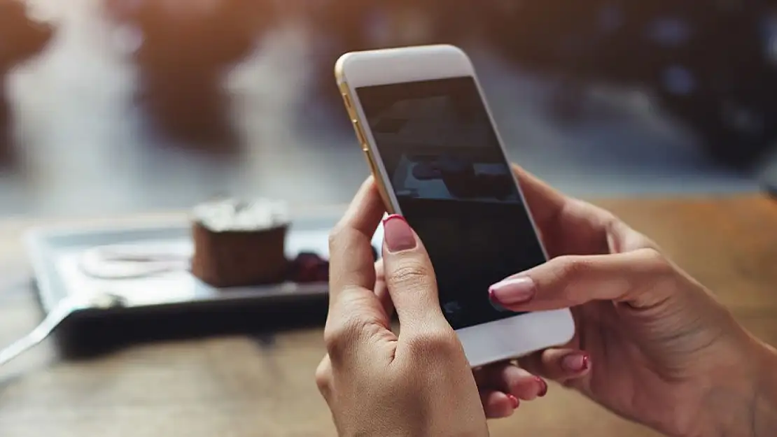 Öğrencilere vergisiz telefon ve bilgisayar dağıtımı başlıyor