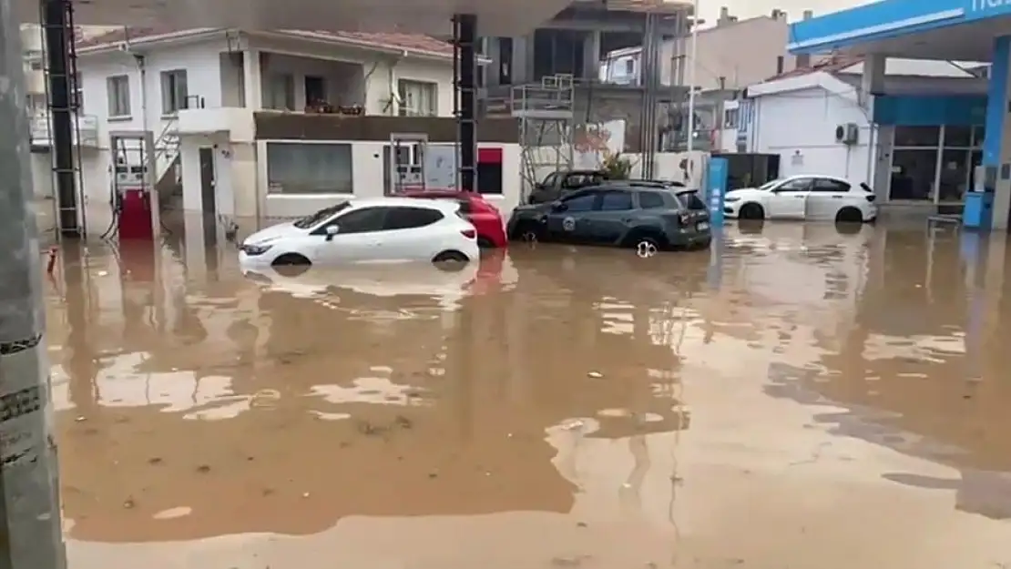 Okullar yarım gün tatil edildi