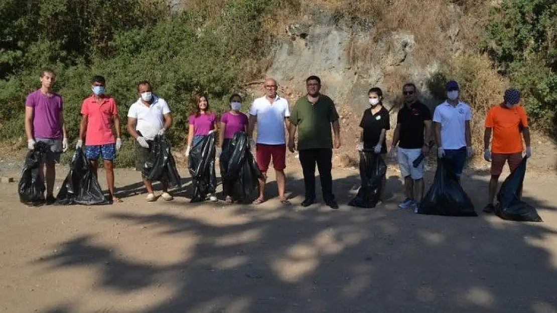 Ölüdeniz'de Bayram Sonu Çevre Temizliği Yapıldı