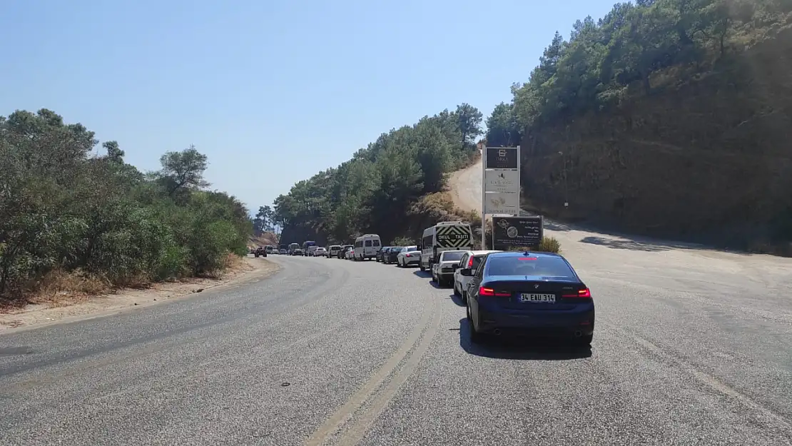 Ölüdeniz'de Trafik Yoğunluğu