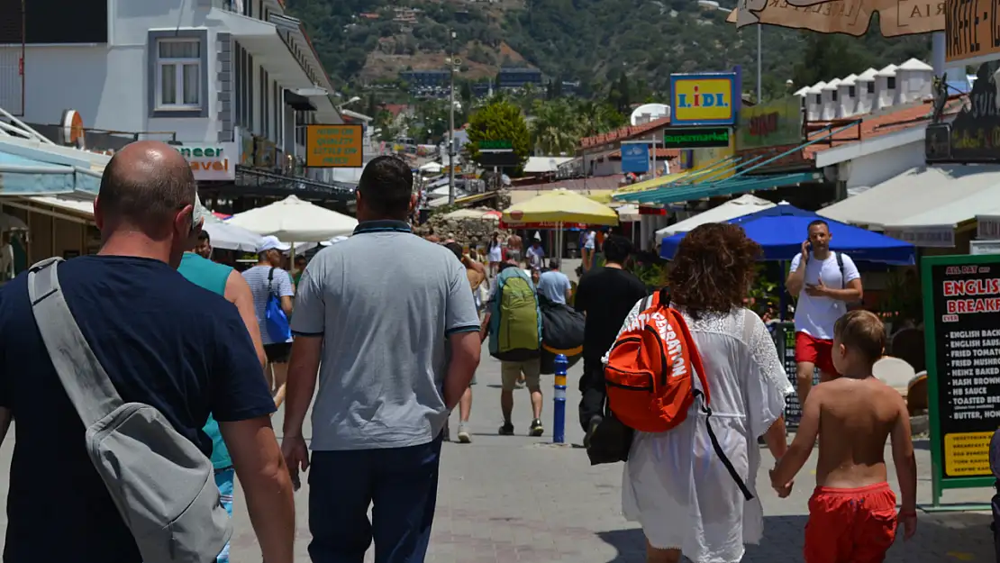 Ölüdeniz'de Turizm Hareketliliği Başladı