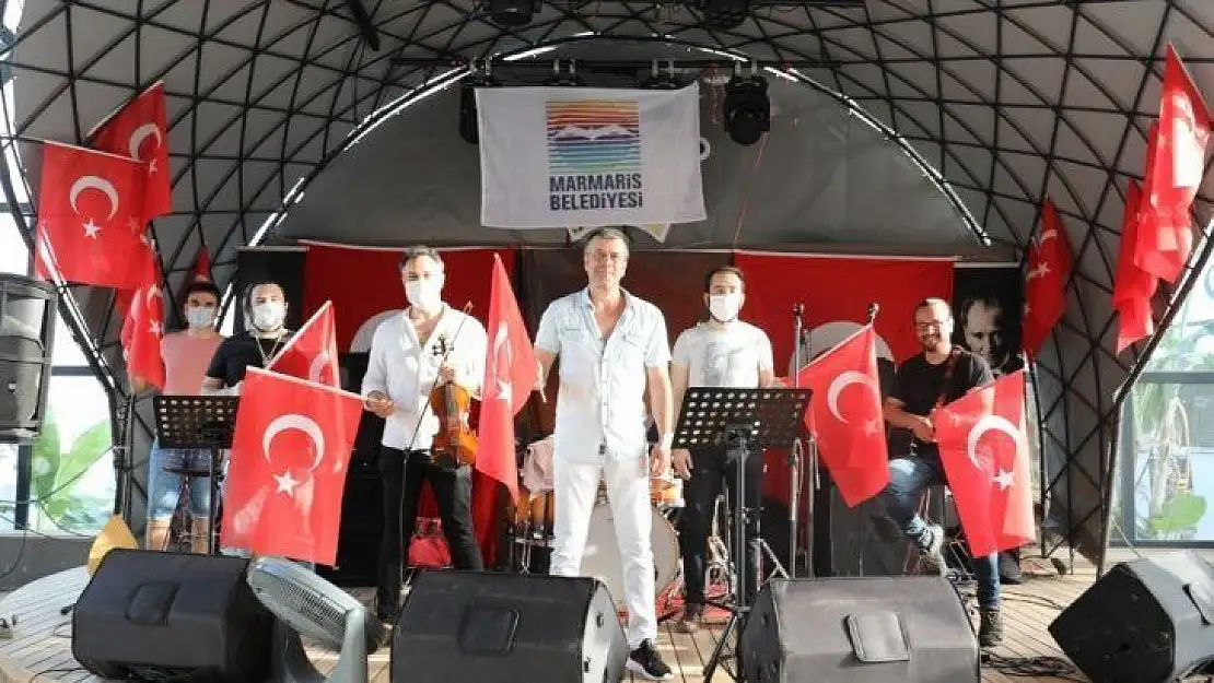 Online konser Marmaris'i coşturdu