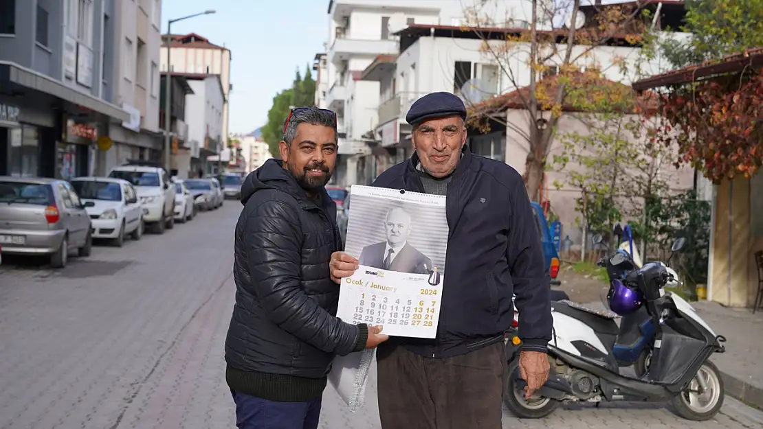 Ortaca Belediyesi takvimi dağıtımı başladı