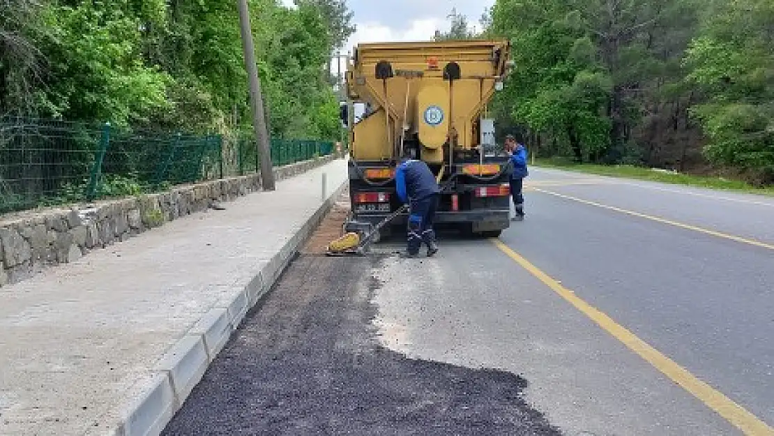 Ortaca'da yol bakım çalışmaları sürüyor