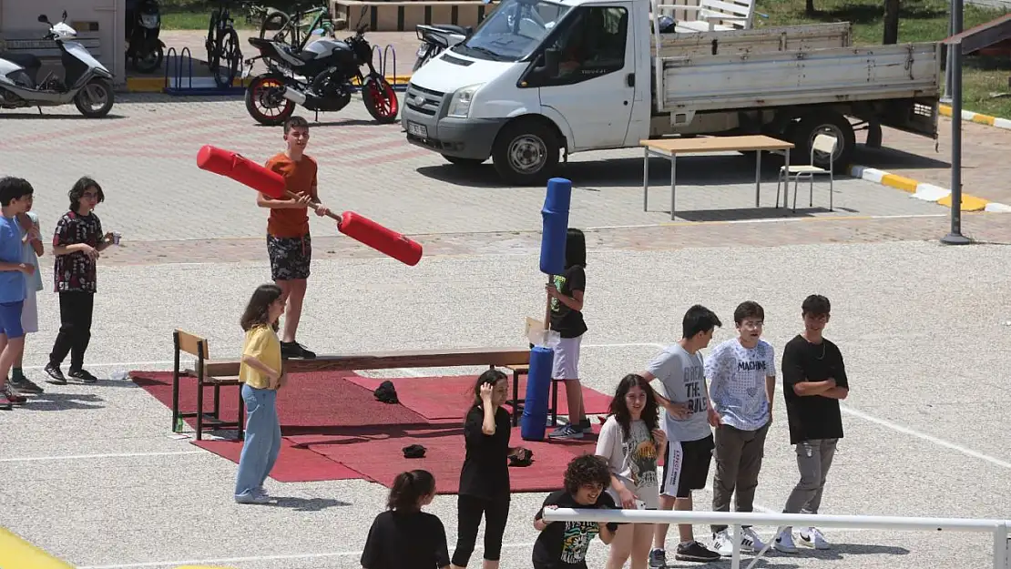 'Ortak Okul Projesi' Fen Lisesi Öğrencilerini Bir Araya Getirdi