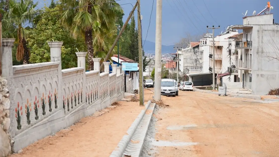 Osman Efendi Caddesi'ne Parke Yapılıyor