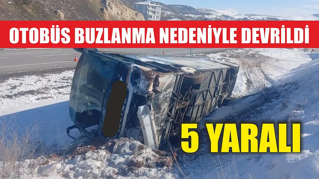 Otobüs buzlanma nedeniyle devrildi: 5 yaralı