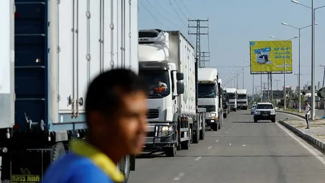 Refah Sınır Kapısı açıldı, ilk yardım tırları Gazze'ye geçti