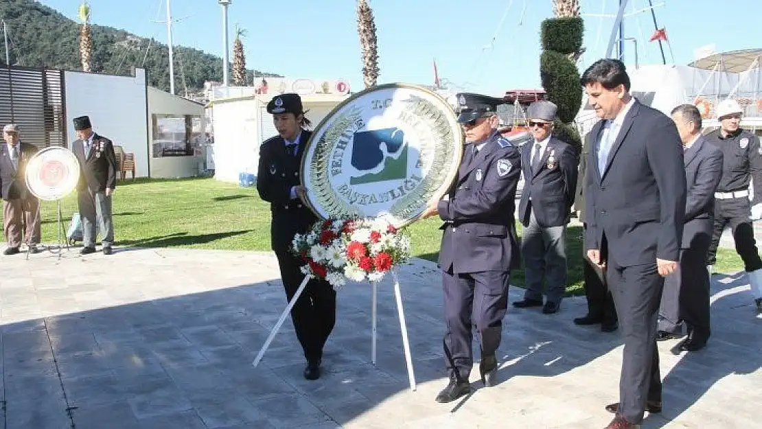 Sadece çelenk sunma töreni gerçekleştirildi