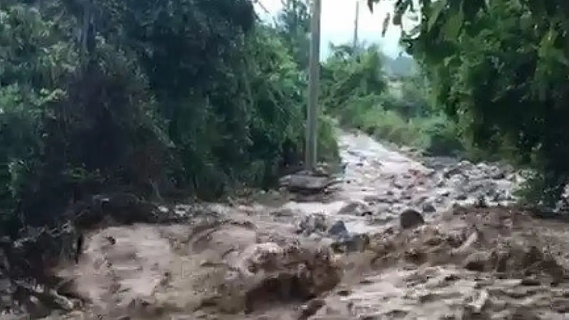 Sağanak yağış etkili oldu