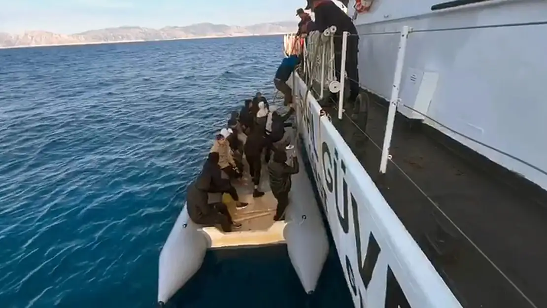 Sahil Güvenlik'den nefes kesen mülteci operasyonu