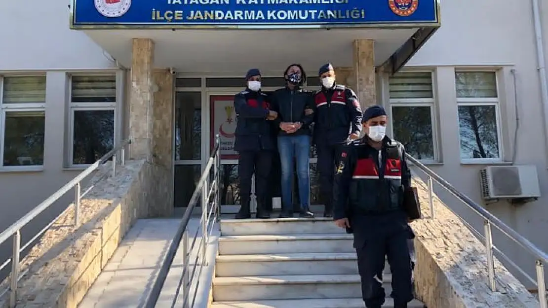 Sahte jandarma kaçamadı