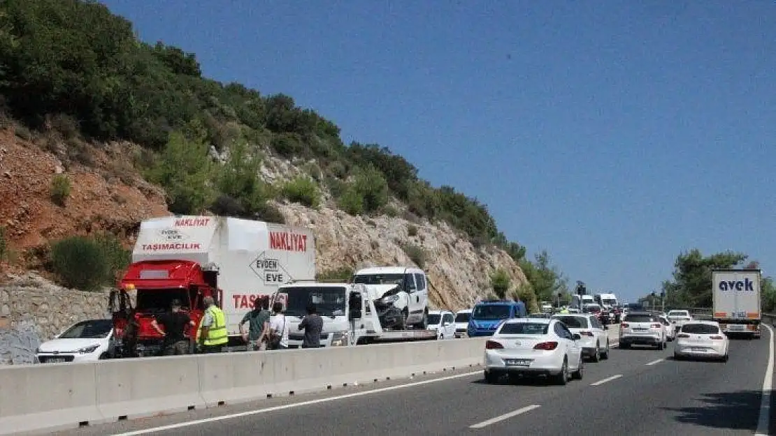 Sakar rampasında zincirleme kaza