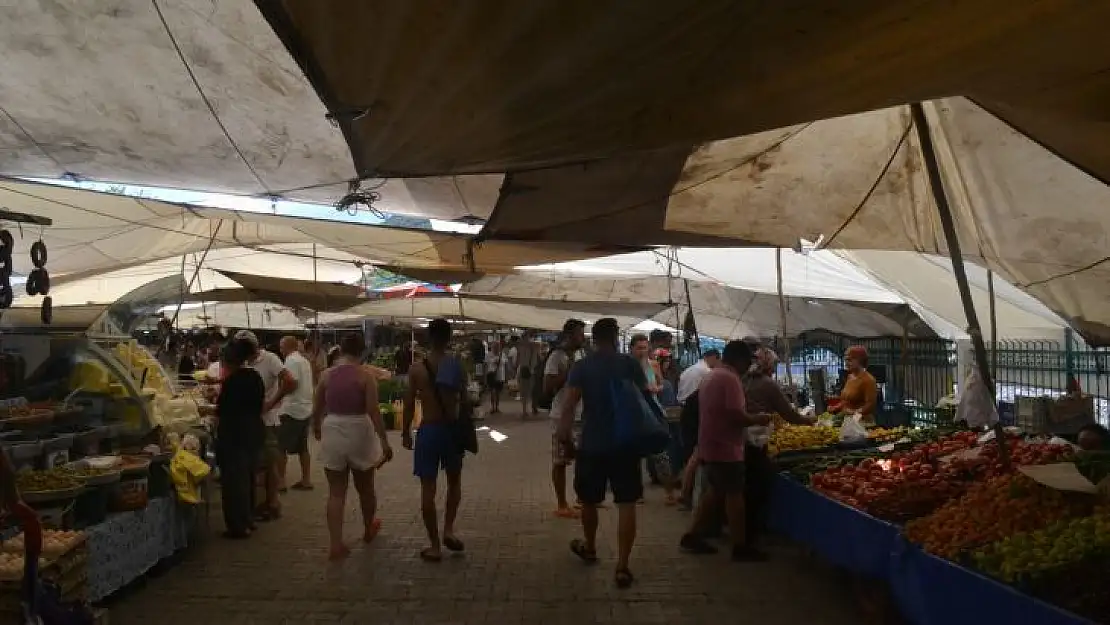 Salı Pazarında yoğunluk