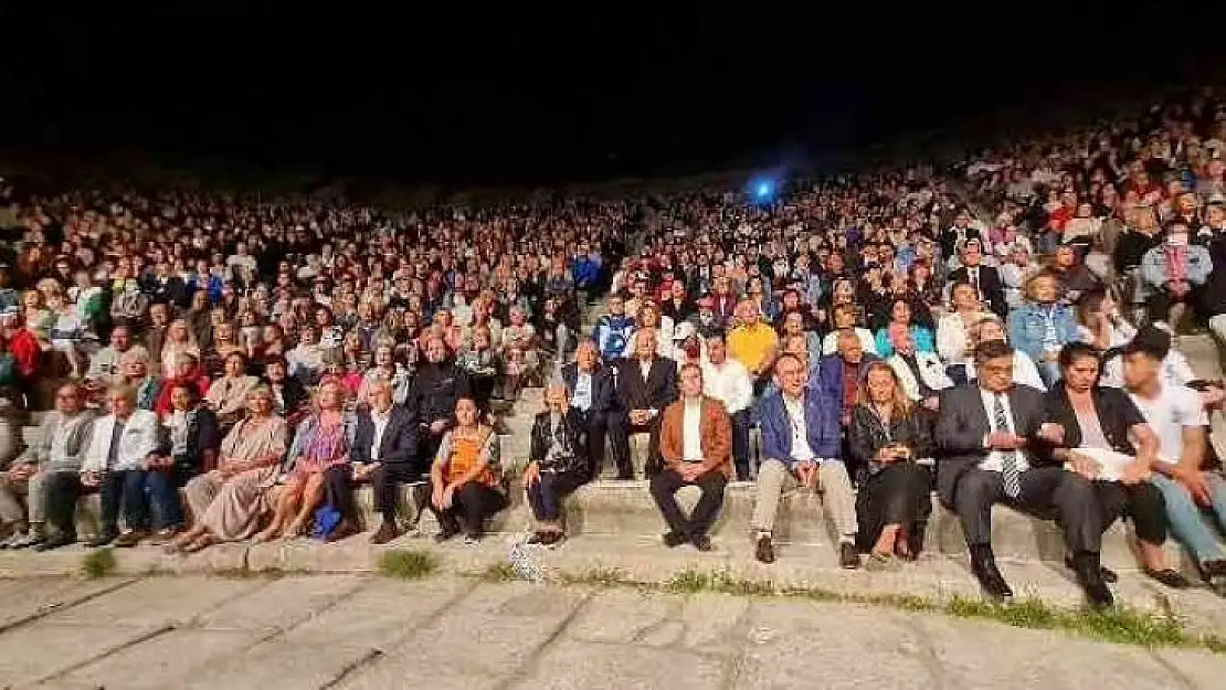 SANAT GÜNEŞİ, KONSERLE ANILDI