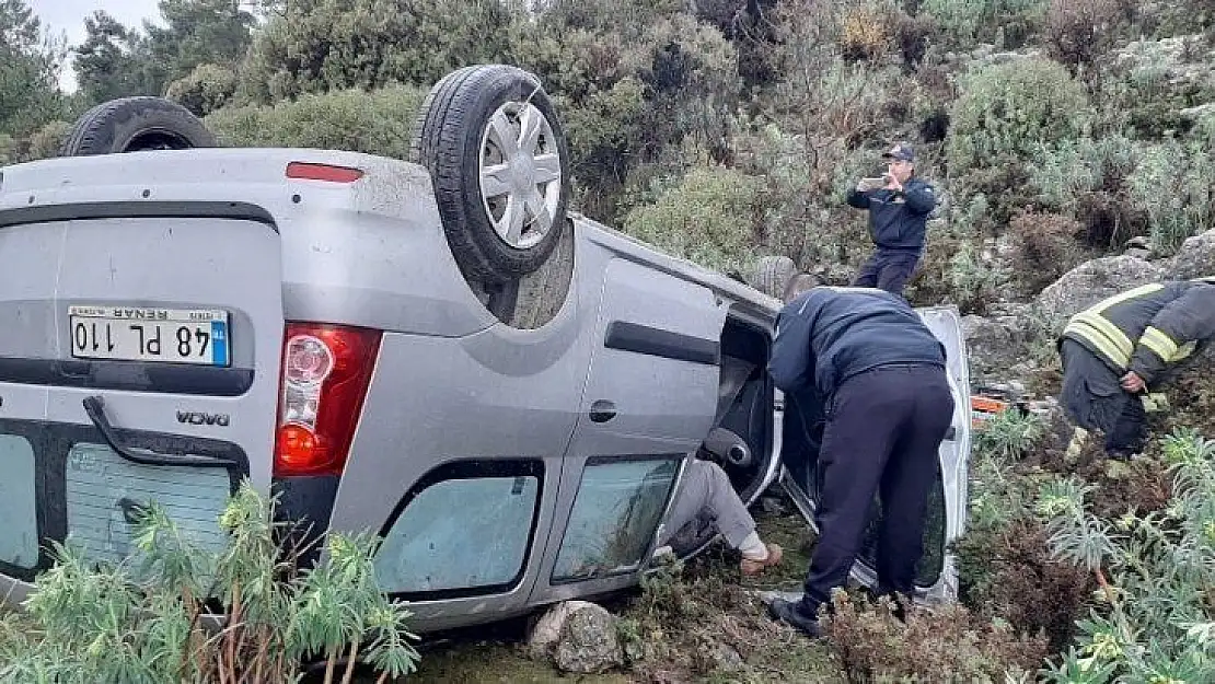 Şarampole yuvarlanan otomobil 30 dakika arandı